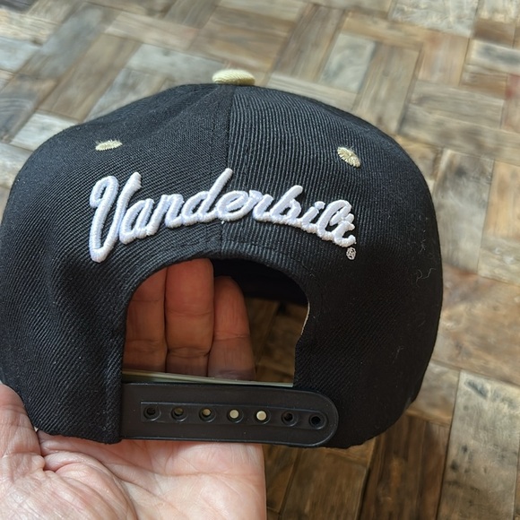 Vanderbilt University Zephyr Flat Brim SnapBack Baseball Hat - Picture 3 of 6